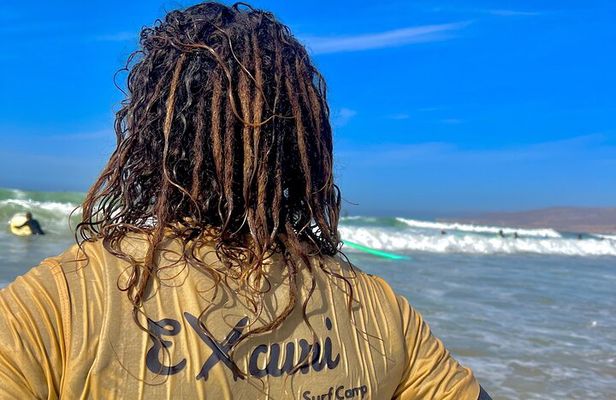 Ride Waves in Comfort: Premium Surf Experience