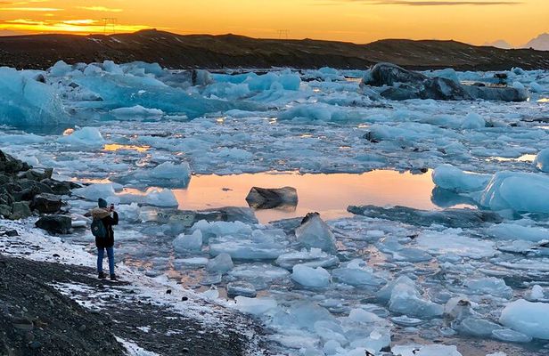 Glacier Lagoon & Diamond Beach Tour from Djúpivogur