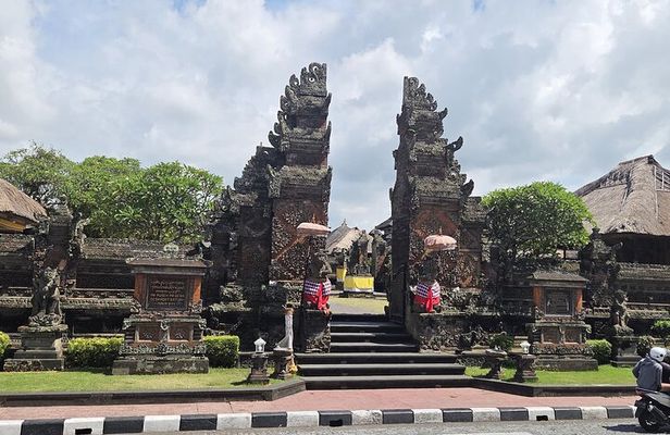 Best of Ubud Private All-Inclusive Tour with Scenic Lunch