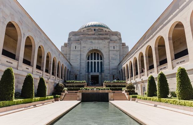 Canberra Day Trip from Sydney