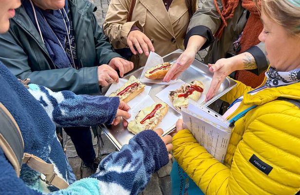Krakow: Street Food Walking Tour