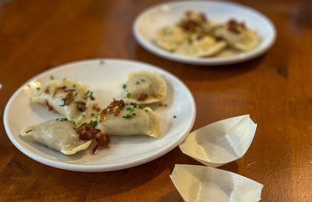 Walking Guided Tour with Street Food in Krakow