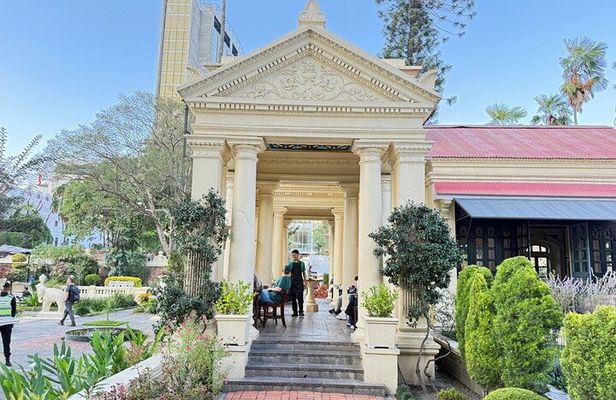 Garden of Dreams Tour and Thamel Shopping 