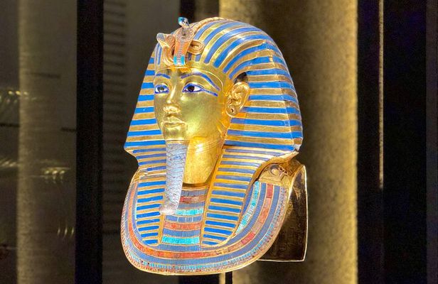 Grand Egyptian Museum private tour with Tutankhamun Gallery