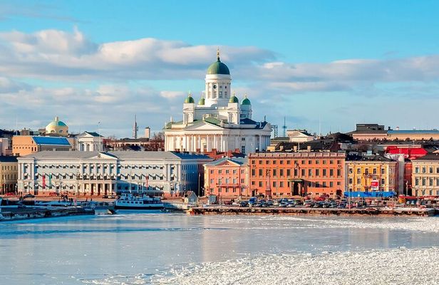 Helsinki Private Walking Tour with a Local