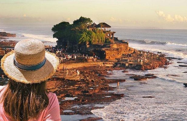 3-Day Bali Adventure: Volcano Views, Snorkeling & Temple Sunset