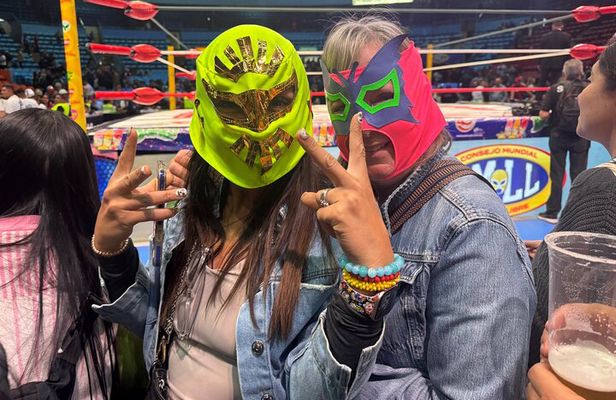 Lucha Libre Alcohol-Free Tour : Ice Cream + Mask + Walk + Guide