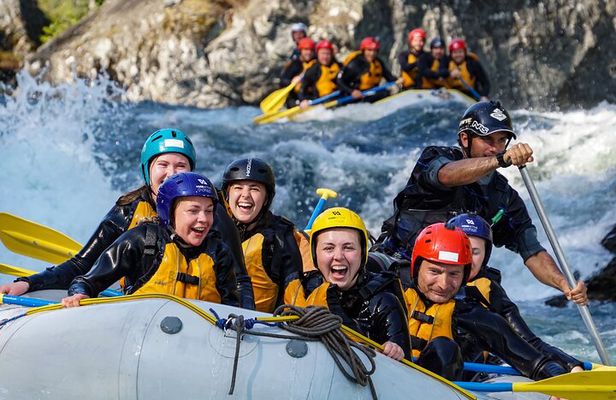 Class 4 Action White Water Rafting in Voss