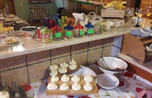 Khinkali and Khachaluri Cooking Class with a natural Wine 