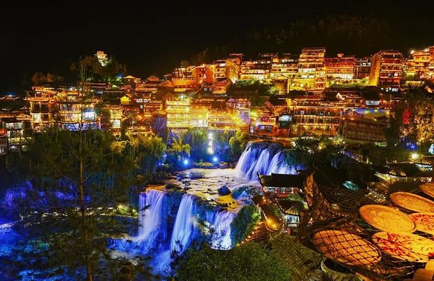 1-Day Private Tour to Tianmen Mountain & Furong Town Night Light