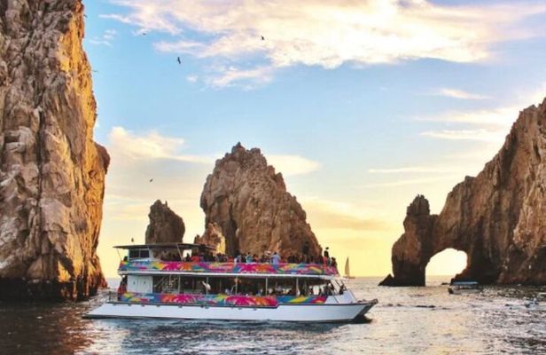Cabo Escape Sunset Cruise with Dinner and Open Bar 