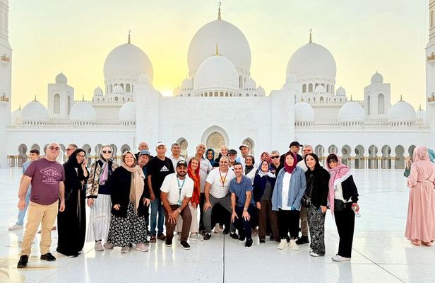 Abu Dhabi City Tour with Park Visit