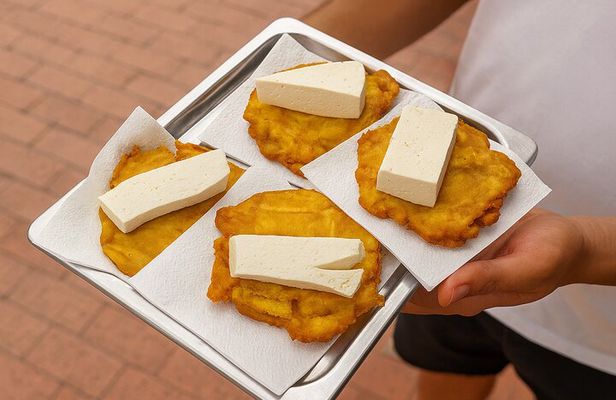 AUTHENTIC CARTAGENA STREET FOOD TOUR & CITY TOUR WITH A PRO GUIDE