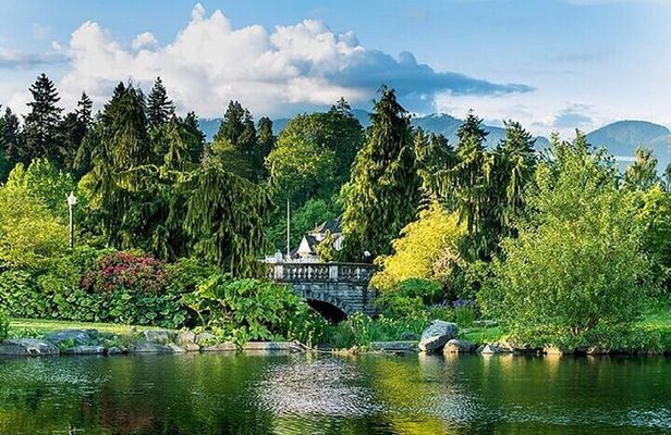 Vancouver City Sights and Highlights Tour Small Group 12 Max