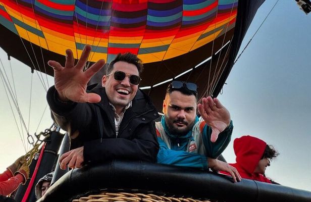 Balloon Flight + Breakfast in cave + Pick-up in Cdmx /Tour