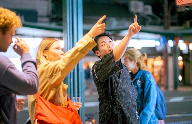 Geish District Walk: Premium Whisky, Sake & Highlights in 80 Mins