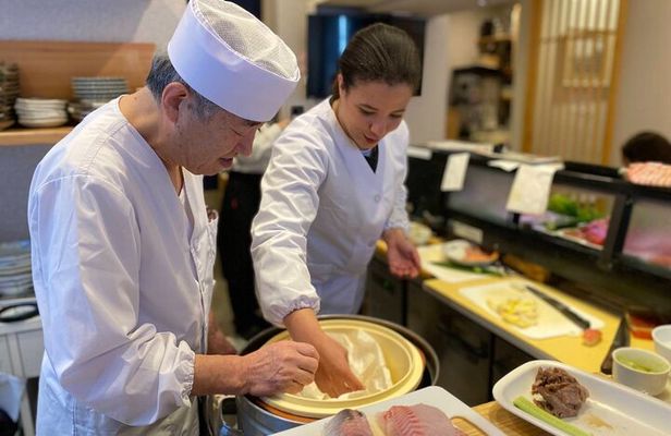 Kanazawa Sushi Making Experience with a 50-Year Master Chef