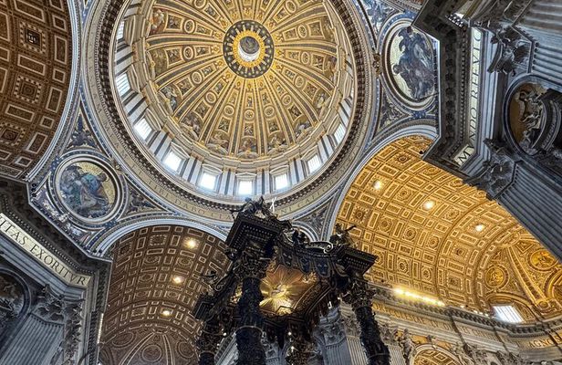 St. Peter's Basilica Private Tour: Square, Dome & Papal Tombs