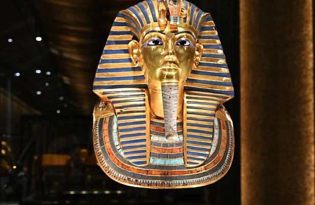 Private Guided with tickets to Grand Egyptian Museum&Old bazar