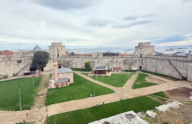  The Walls of Byzantine and Palace of the Porphyrogenitus Tour