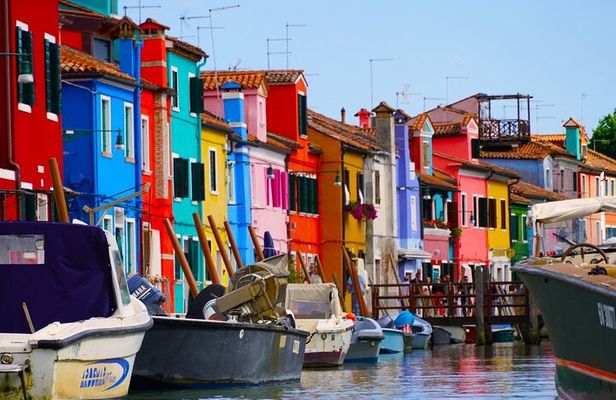 Burano and Mazzorbo A Colorful Dream of Lace and History