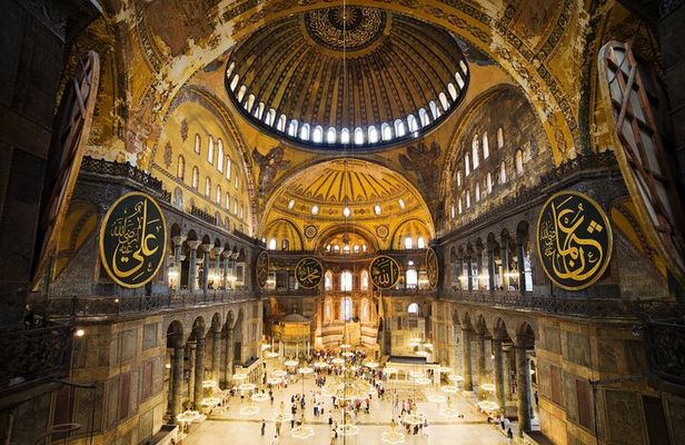 Skip the Line Hagia Sophia and Topkapi Palace Tour with Tickets