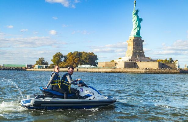 The Manhattan Loop and Statue of Liberty Jet Ski Tour (2.5 hr)