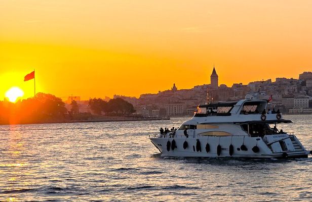  Bosphorus Strait Istanbul Tour by Yacht