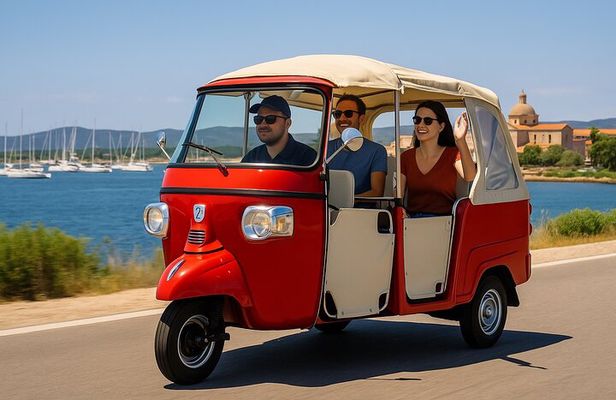 Olbia : Private Romantic Tuk-Tuk Tour