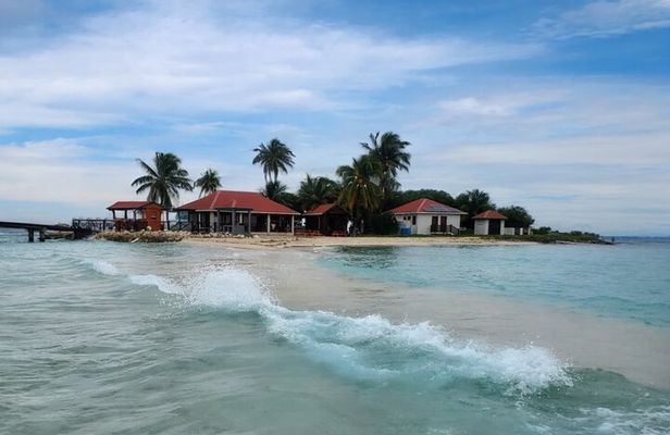 All Inclusive Goff's Caye Day Tour 
