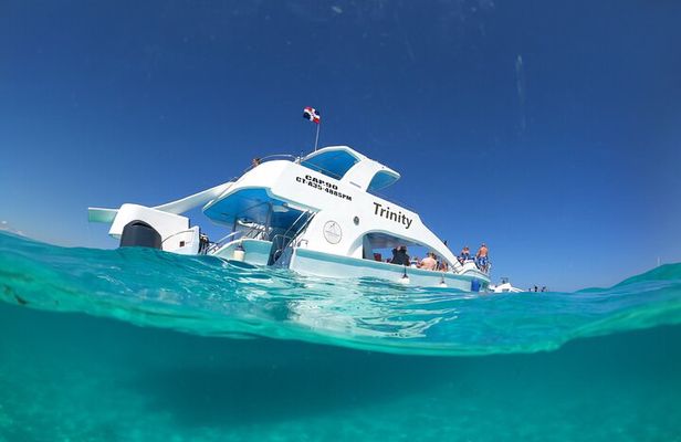 Punta Cana Private Catamaran with Snorkeling & Natural Pool