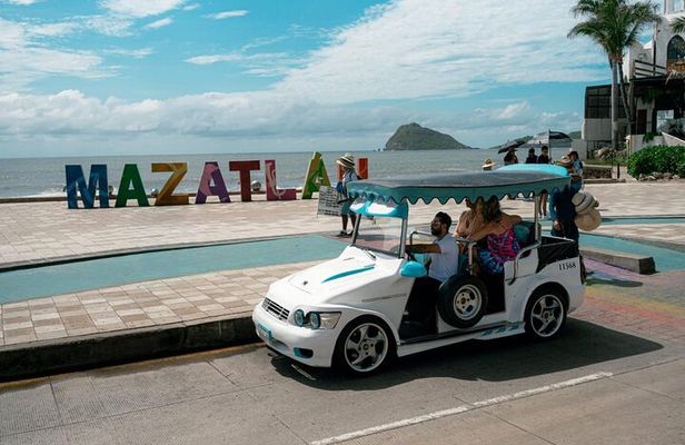 Scenic Tour in Traditional Vehicle Pneumonia in Mazatlan