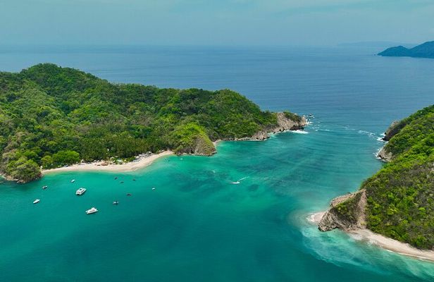 Tortuga Island Snorkeling Boat Tour from Santa Teresa Costa Rica
