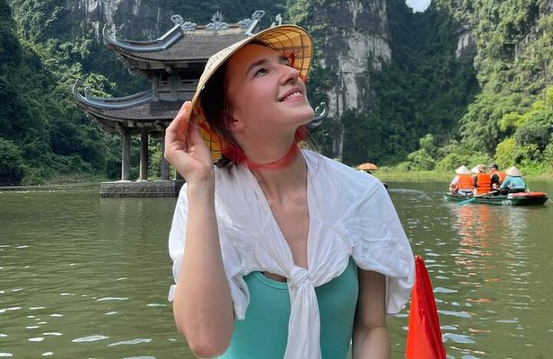 Hanoi to Ninh Binh Private Day Tour: Hoa Lu, Trang An & Mua Cave