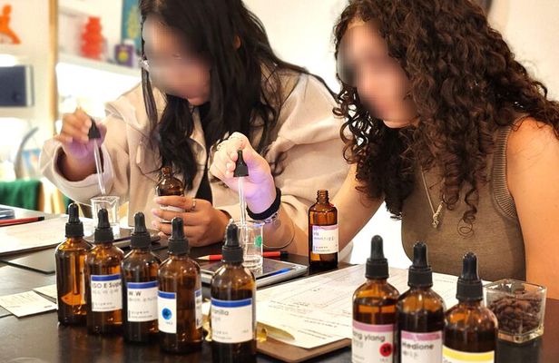 Create Your Own Perfume with a Professional Perfumer in Seoul