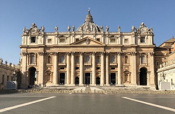 St. Peter’s Basilica Walking Tour Skip the Line