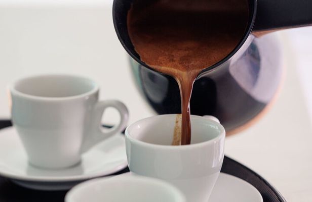 Naxos Town Evening Food Tour with Wine Tasting & 6 food Stops 