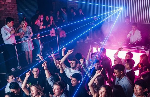 All Nighter Sing, Drink & Dance with Local Japanese Uni Students