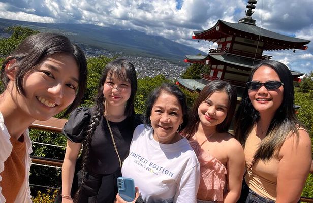 Private Car Mt Fuji and Gotemba Outlet in One Day from Tokyo