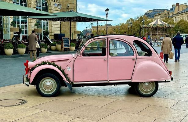 Christmas illuminations in 2CV - With 2 Presents (Food + goodies)