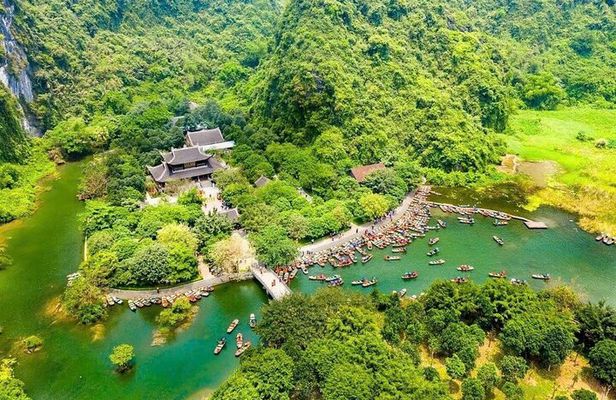 Ninh Binh from Hanoi Hoa Lu, Trang An, Mua Cave, Incense Village
