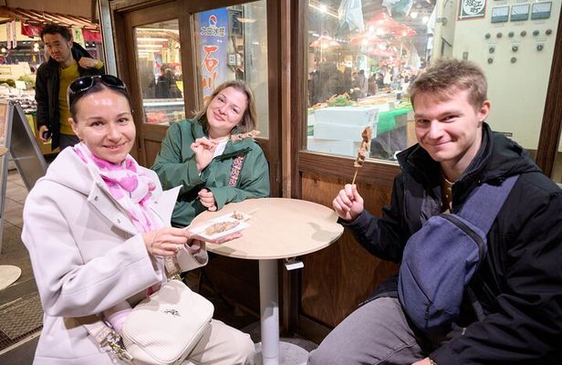 Kanazawa Market and Oldtown Food and Culture Walking Tour