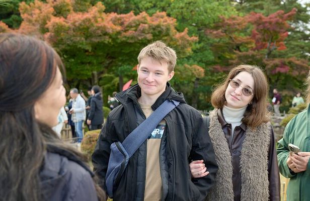 Kanazawa Historical Garden Walking Tour with Local Guide