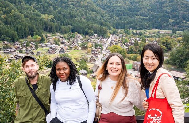 Private Day Trip to Shirakawa Go from Kanazawa