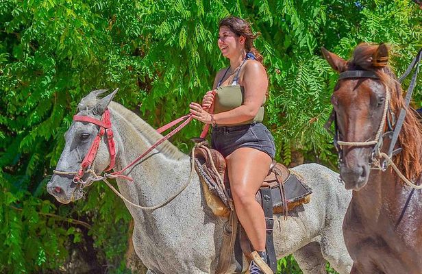 Beach & Paradise: Punta Cana Horseback Riding Adventure