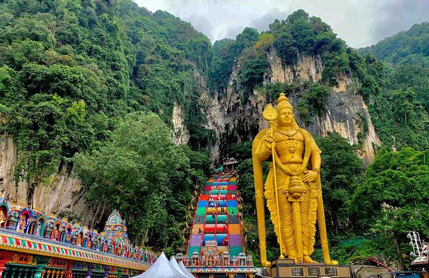 Private Batu Caves and Genting Highland Tours with Excursion Van