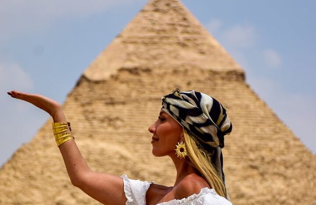 Fly to Cairo:Explore Pyramids & Optional Tutankhamun’s Mask Visit