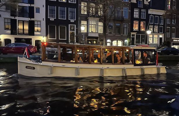 Amsterdam Light Tour and Family Canal Cruise