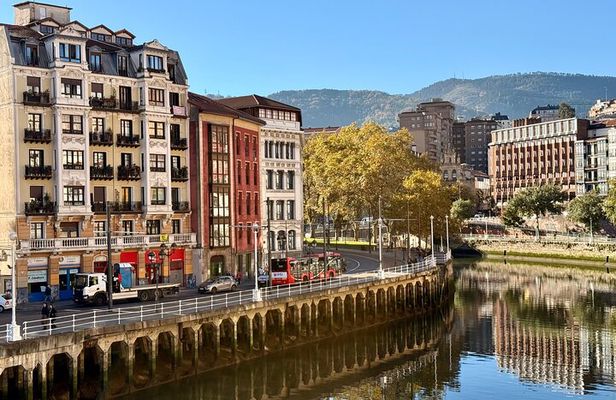 Bilbao Historic Walking Tour in Small Group