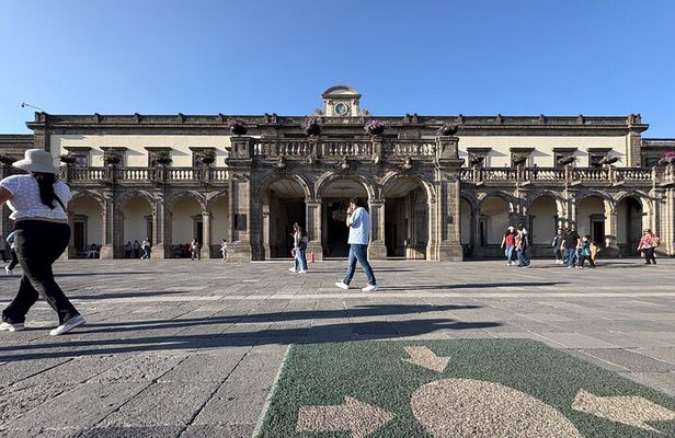 Exclusive 3-in-1 Tour:Cablebus Ride, Castle & Anthropology Museum